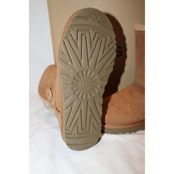 NIB UGG Women's Bailey Button Classic Suede Shearling Boots CHESTNUT SZ 6 - Picture 8 of 8